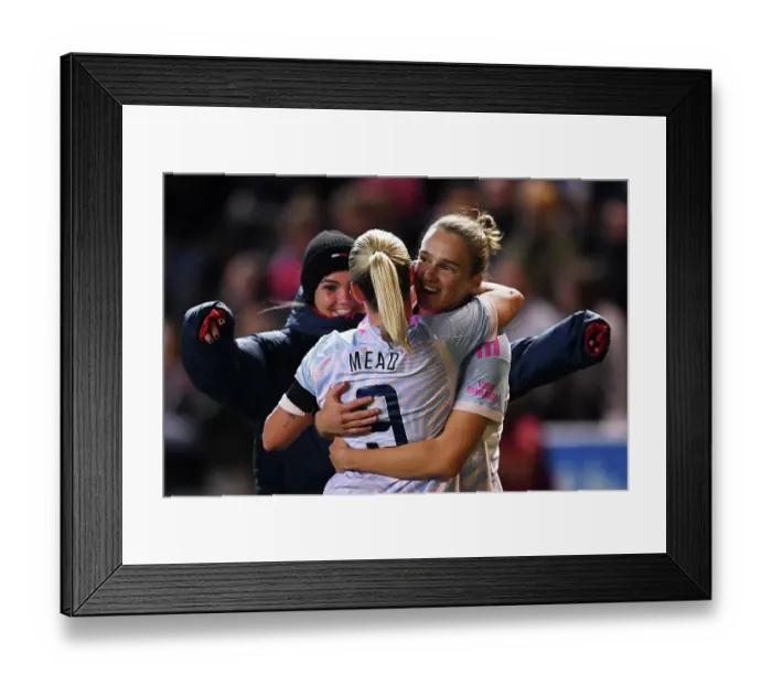 Framed Print : Arsenal Women Celebrate Super League Victory: Beth Mead and Vivianne Miedema's Emotional Moment