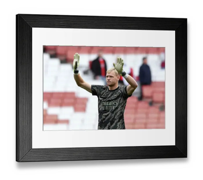 Framed Print : Arsenal's Aaron Ramsdale Gears Up: Arsenal FC vs Sheffield United, Premier League 2023-24