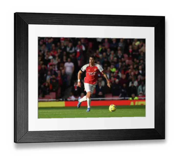 Framed Print : Arsenal's Jakub Kiwior in Action: Arsenal vs Sheffield United (2023-24 Premier League)
