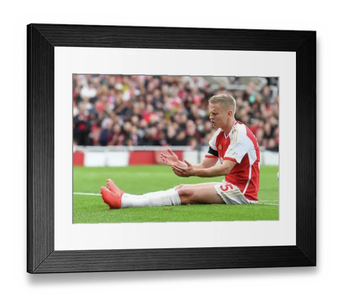Framed Print : Arsenal vs Sheffield United: Zinchenko in Action at the Emirates, October 2023 Framed Print : Arsenal vs Sheffield United: Zinchenko in Action at the Emirates, October 2023