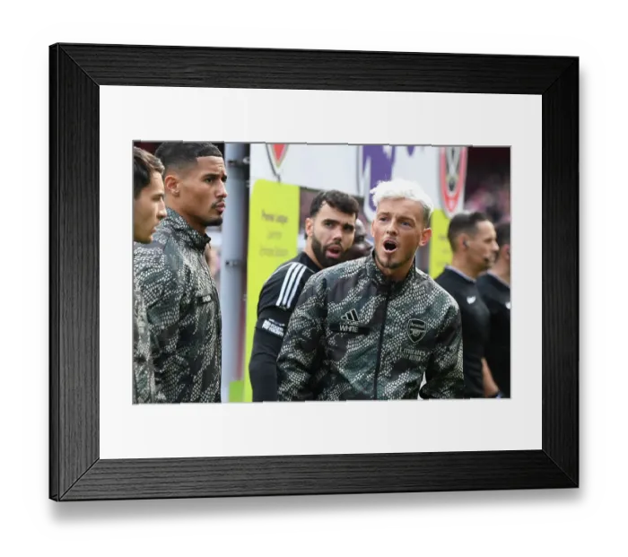 Framed Print : Arsenal's Ben White Rallies Team Before Kick-off vs Sheffield United (2023-24) Framed Print : Arsenal's Ben White Rallies Team Before Kick-off vs Sheffield United (2023-24)