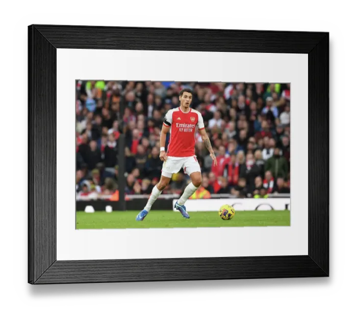Framed Print : Arsenal's Jakub Kiwior in Action against Sheffield United - Premier League 2023-24