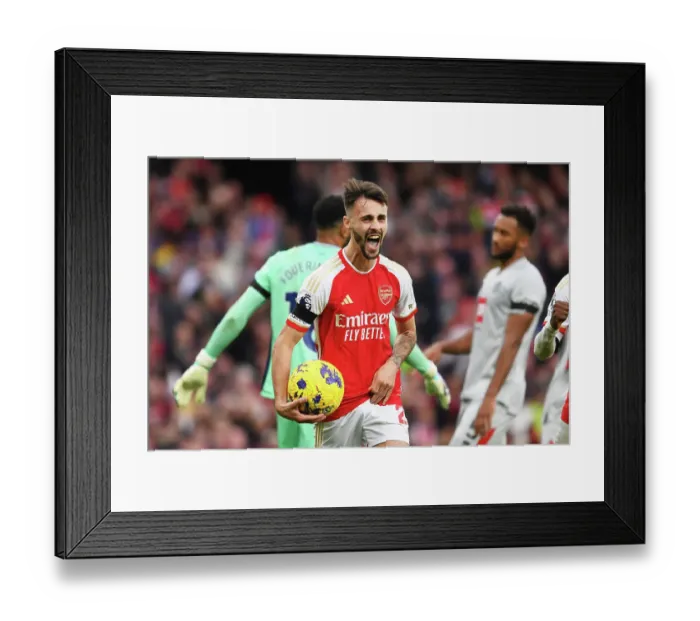 Framed Print : Fabio Vieira's Brace: Arsenal's Thrilling 4-2 Victory (2023-24)