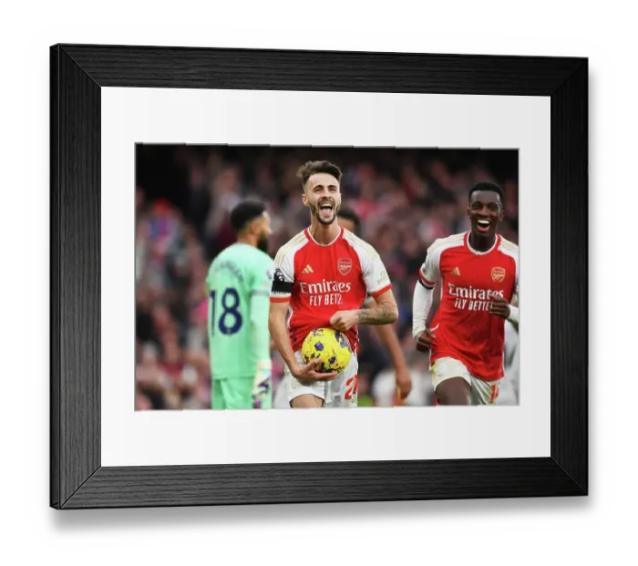Framed Print : Fabio Vieira Scores Stunner: Arsenal's Thrilling 4-Goal Rout of Sheffield United (2023-24)