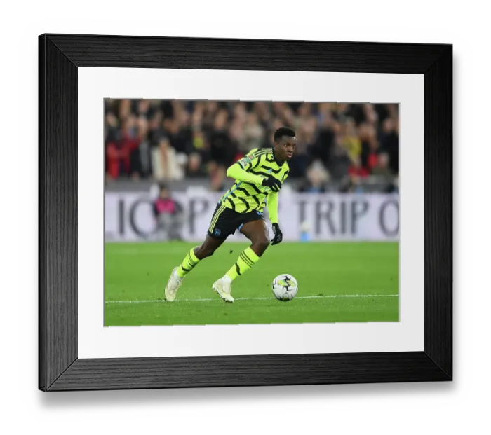 Framed Print : Arsenal's Eddie Nketiah in Action against West Ham United in Carabao Cup Fourth Round