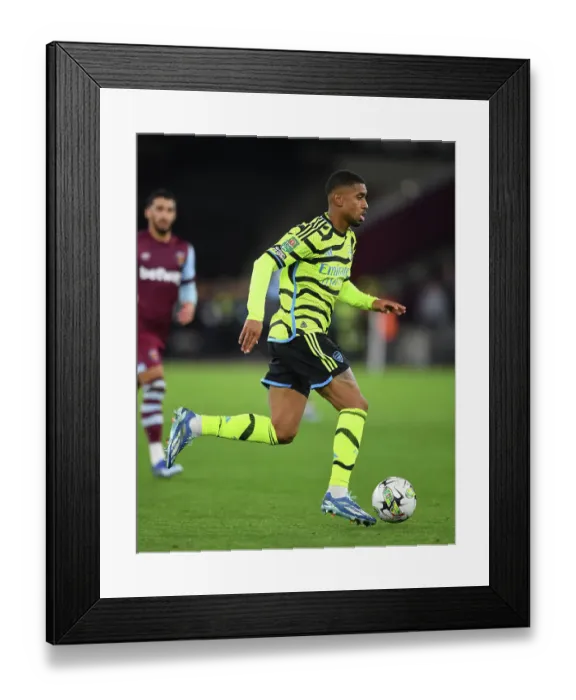 Framed Print : Arsenal's Reiss Nelson in Action against West Ham United in Carabao Cup Fourth Round Framed Print : Arsenal's Reiss Nelson in Action against West Ham United in Carabao Cup Fourth Round
