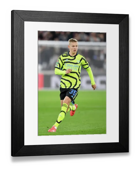 Framed Print : Arsenal's Oleksandr Zinchenko Focuses Ahead of West Ham Showdown in Carabao Cup
