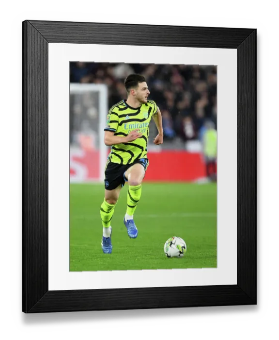 Framed Print : Arsenal's Declan Rice in Action against West Ham United in Carabao Cup Clash, 2023-24 Framed Print : Arsenal's Declan Rice in Action against West Ham United in Carabao Cup Clash, 2023-24