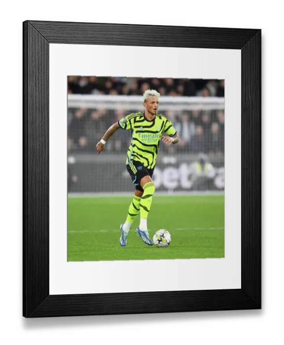 Framed Print : Ben White's Steadfast Performance: Arsenal Holds Off West Ham in Carabao Cup Battle