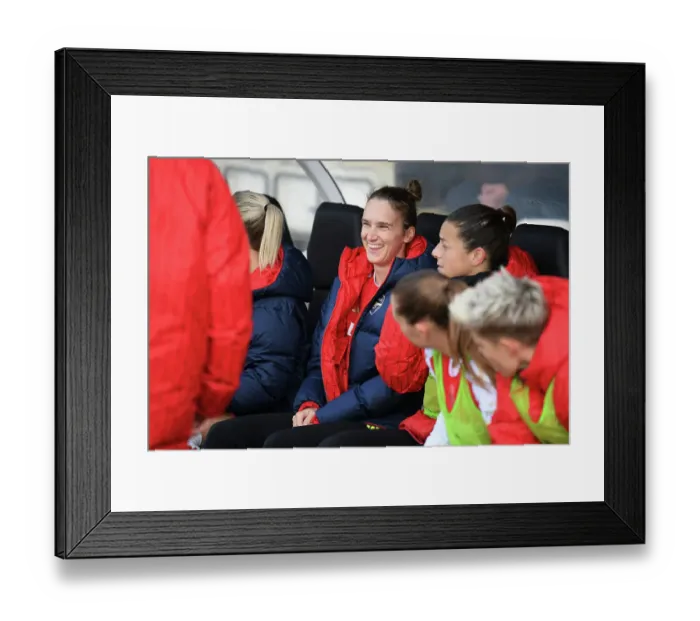Framed Print : Viviane Miedema: Intense Focus on Arsenal Women's Bench During Arsenal vs Manchester City (2023-24) Framed Print : Viviane Miedema: Intense Focus on Arsenal Women's Bench During Arsenal vs Manchester City (2023-24)