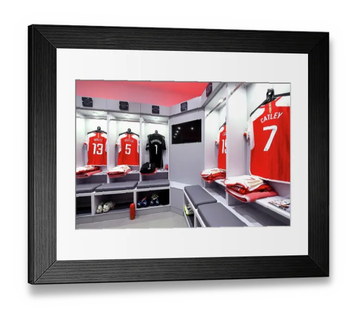 Framed Print : Behind the Scenes: Arsenal FC Women's Dressing Room before Arsenal vs Manchester City, Barclays Women's Super League 2023-24