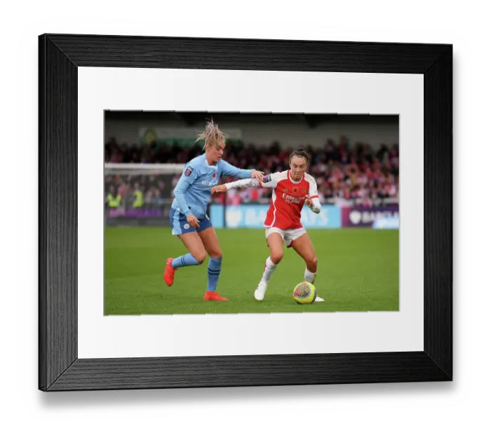 Framed Print : Arsenal vs Manchester City: A Battle in the Barclays Women's Super League (2023-24) - Caitlin Foord vs Jill Roord