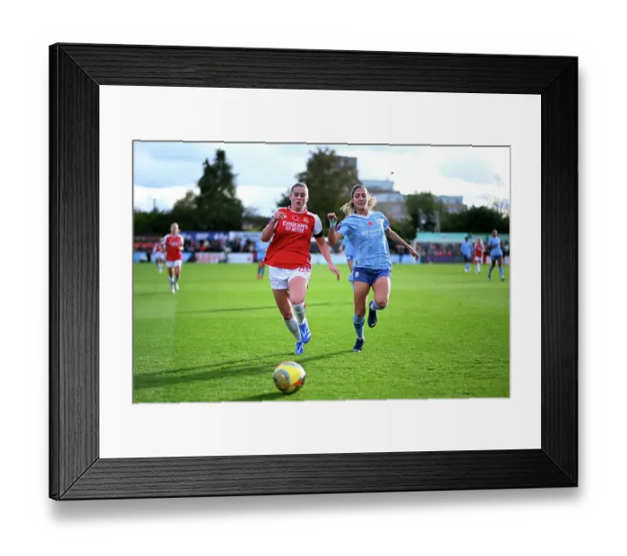 Framed Print : Alessia Russo and Laia Aleixandri Clash in Arsenal FC vs Manchester City Women's Super League Match