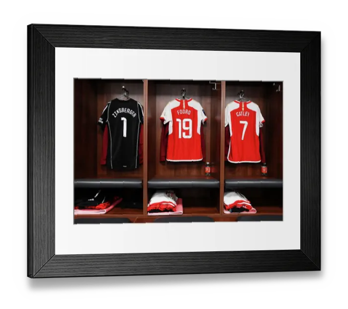 Framed Print : Arsenal Women Prepare for Leicester Showdown in Barclays Super League