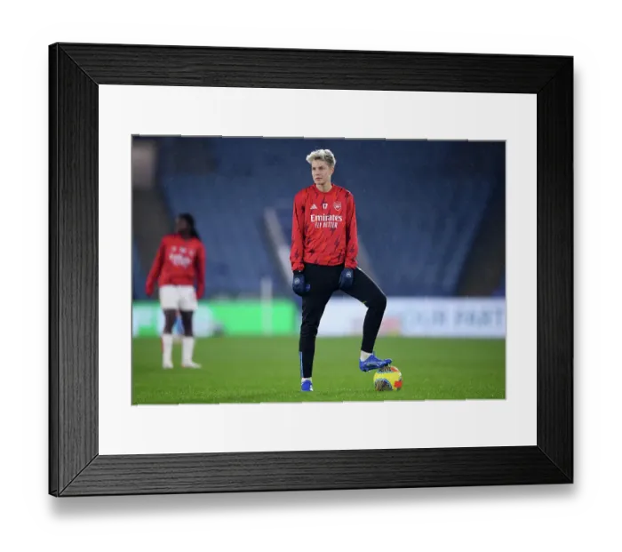 Framed Print : Arsenal Women vs Leicester City: Barclays WSL Clash at The King Power Stadium