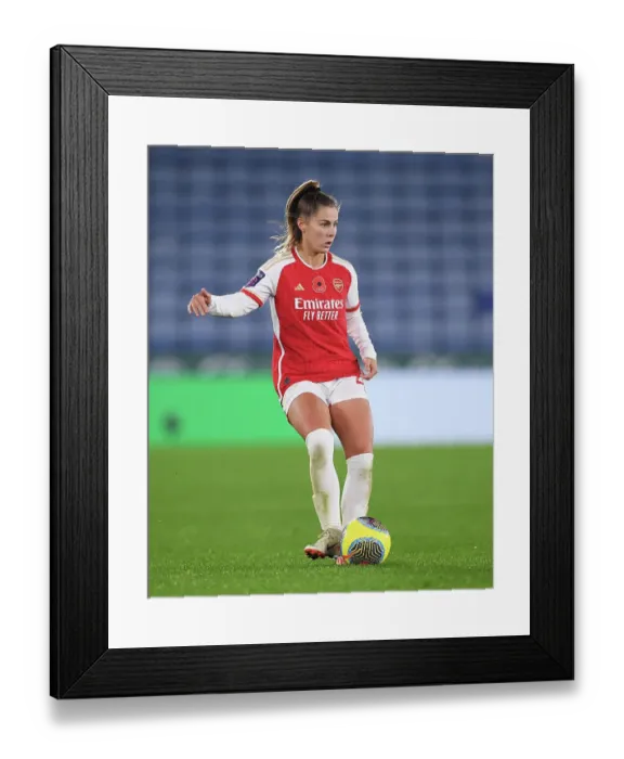 Framed Print : Arsenal vs Leicester City: Women's Super League Showdown at The King Power Stadium