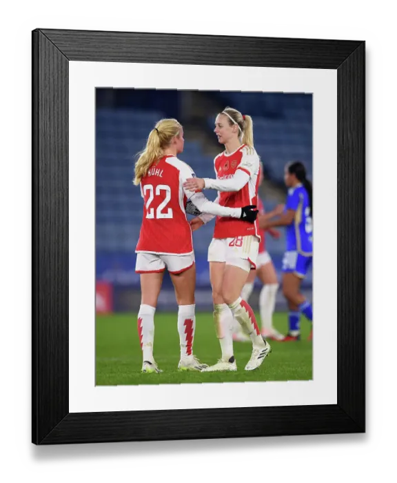 Framed Print : Arsenal Celebrate Victory over Leicester City in Barclays Women's Super League