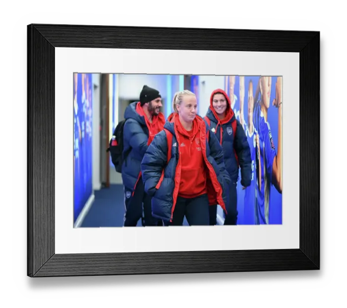 Framed Print : Arsenal Women Battle Leicester City in Barclays Super League Showdown