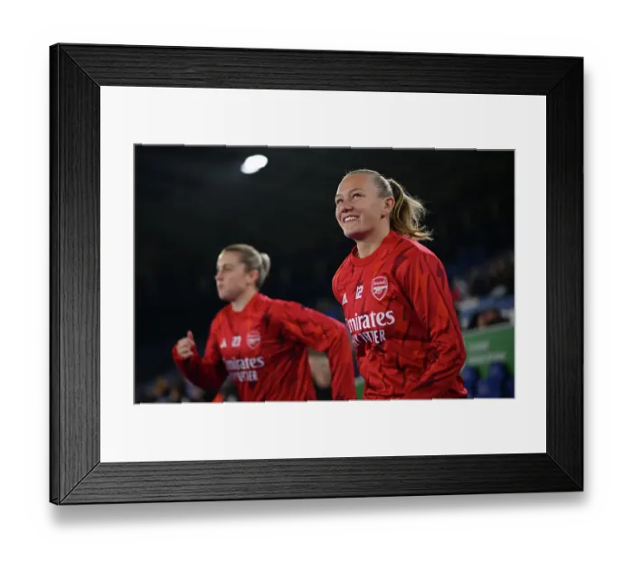 Framed Print : Arsenal Women Battle Leicester City in Barclays WSL Showdown at The King Power Stadium