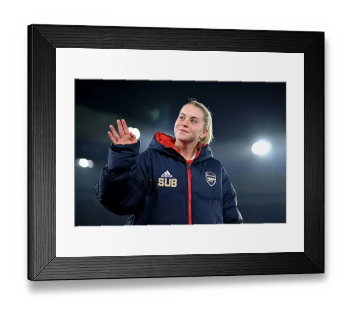 Framed Print : Alessia Russo's Heroics: Arsenal Secures Victory Over Leicester City in Women's Super League