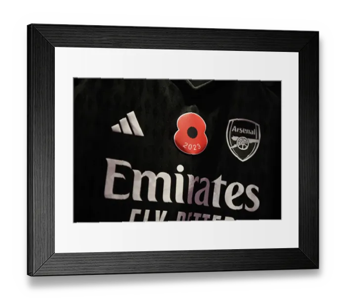 Framed Print : Arsenal's Poppy Tribute: Honoring Remembrance Day against Burnley, 2023-24