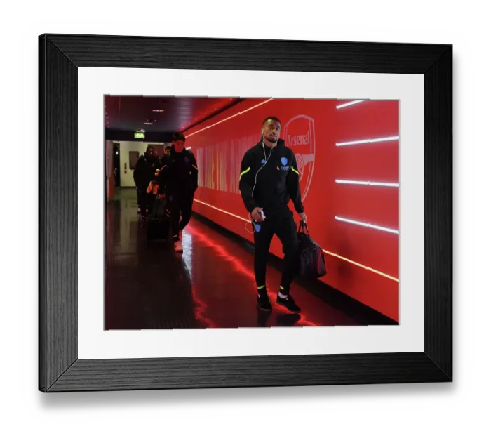 Framed Print : Arsenal's Reiss Nelson Arrives at Emirates Stadium Ahead of Arsenal v Burnley (2023-24)