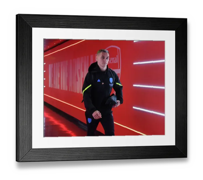 Framed Print : Arsenal's Trossard Arrives at Emirates Stadium Ahead of Arsenal v Burnley Clash (2023-24)