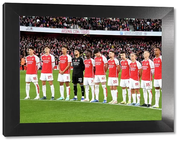 Arsenal Pays Tribute: Minute of Silence for Armistice Day (2023-24)
