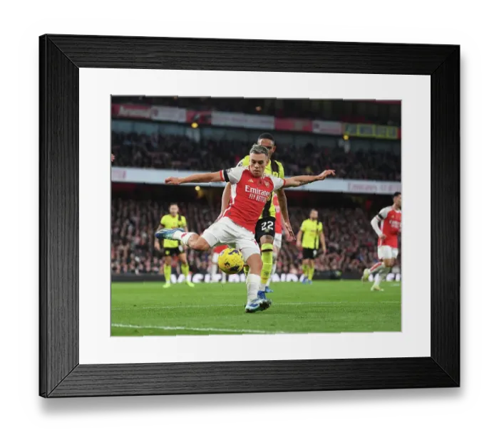 Framed Print : Arsenal vs Burnley: Tight Battle at Emirates Stadium - Leandro Trossard Under Pressure Framed Print : Arsenal vs Burnley: Tight Battle at Emirates Stadium - Leandro Trossard Under Pressure