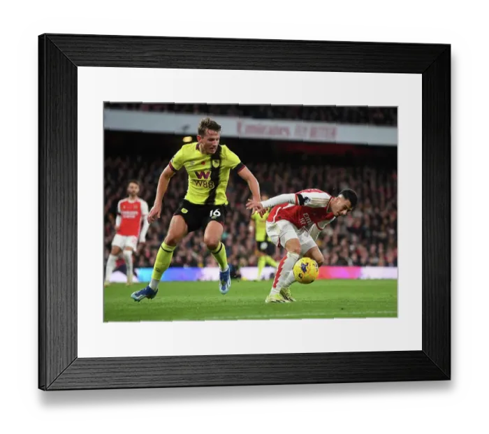 Framed Print : Arsenal vs Burnley: Gabriel Martinelli vs Sander Berge Battle in the Premier League (2023-24) Framed Print : Arsenal vs Burnley: Gabriel Martinelli vs Sander Berge Battle in the Premier League (2023-24)