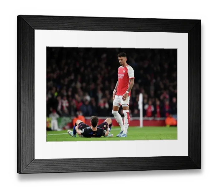 Framed Print : Arsenal vs Sevilla: Tense Moment in the 2023-24 UEFA Champions League Clash at Emirates Stadium