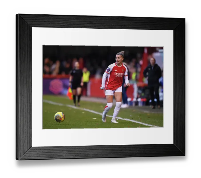 Framed Print : Arsenal Women vs. Brighton & Hove Albion: Barclays Super League Clash