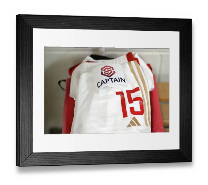 Framed Print : Arsenal Women's Team: Katie McCabe Readies for Brighton & Hove Albion Clash in Barclays Super League