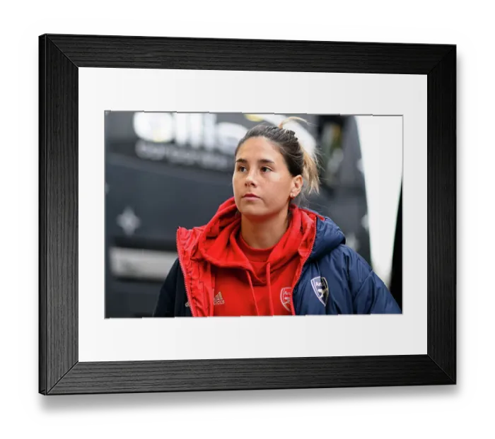 Framed Print : Arsenal Women Face Brighton in Barclays Super League Showdown (2023-24): Kyra Cooney-Cross Arrives at Broadfield Stadium