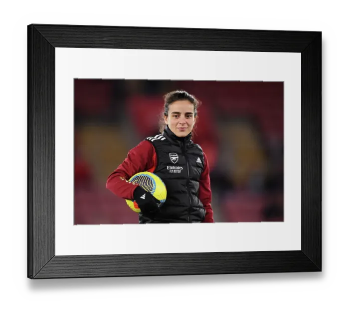 Framed Print : Assistant Coach Renee Slegers of Arsenal Prepares for Southampton vs Arsenal FA Women's Continental Tyres League Cup Match