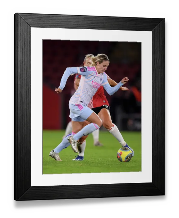 Framed Print : Arsenal vs Southampton: FA Women's Continental Tyres League Cup Clash at St. Mary's Stadium