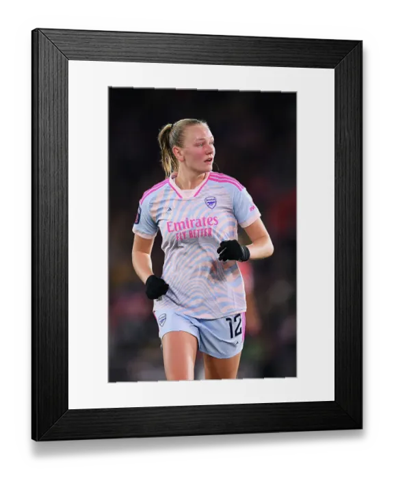 Framed Print : Arsenal Women Face Southampton Women in FA WSL Cup Showdown at St. Mary's Stadium