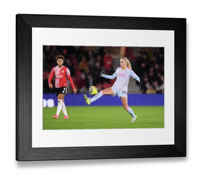 Framed Print : Arsenal Women Battle Southampton Women in FA WSL Continental Tyres Cup Showdown at St. Mary's Stadium (November 2023) Framed Print : Arsenal Women Battle Southampton Women in FA WSL Continental Tyres Cup Showdown at St. Mary's Stadium (November 2023)