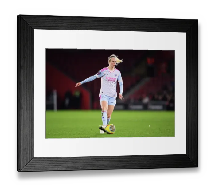 Framed Print : Arsenal Women Take on Southampton in FA WSL Cup Clash