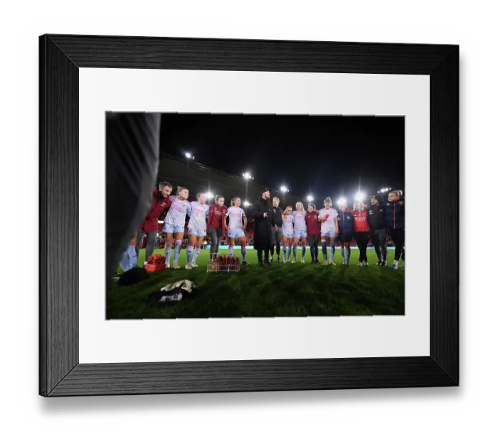 Framed Print : Arsenal Manager Jonas Eidevall Rallies Team After FA Women's Continental Tyres League Cup Match vs Southampton Framed Print : Arsenal Manager Jonas Eidevall Rallies Team After FA Women's Continental Tyres League Cup Match vs Southampton