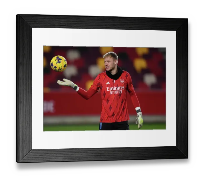 Framed Print : Arsenal's Aaron Ramsdale Prepares for Brentford Showdown in 2023-24 Premier League