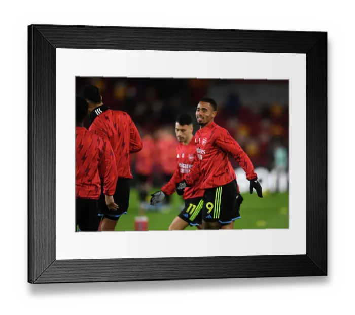 Framed Print : Gabriel Jesus Prepares for Brentford vs Arsenal Premier League Clash (2023-24)