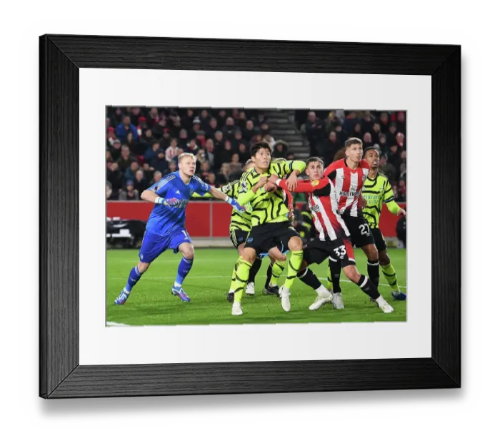 Framed Print : Brentford vs Arsenal: Intense Battle – Tomiyasu vs Yarmolyuk Framed Print : Brentford vs Arsenal: Intense Battle – Tomiyasu vs Yarmolyuk