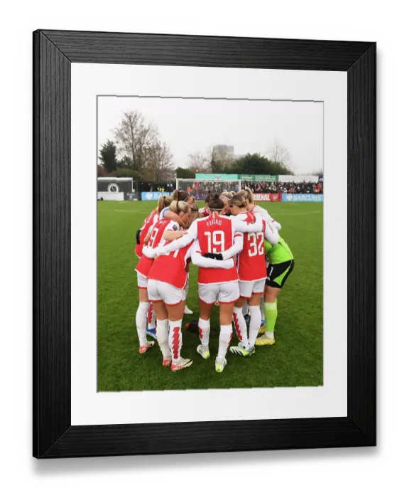 Framed Print : Unity Before Battle: Arsenal Women vs West Ham United - Barclays Women's Super League (2023-24)