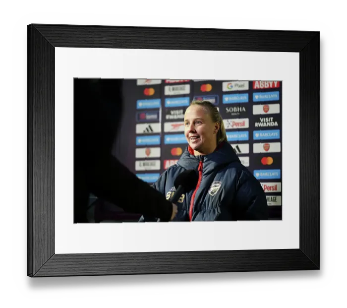 Framed Print : Beth Mead's Reflections: Arsenal's Victory over West Ham in the Barclays WSL (2023-24)