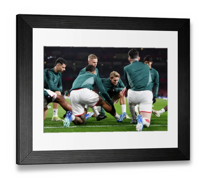Framed Print : Arsenal FC vs RC Lens: Martin Odegaard Warming Up - UEFA Champions League 2023 / 24 Framed Print : Arsenal FC vs RC Lens: Martin Odegaard Warming Up - UEFA Champions League 2023 / 24
