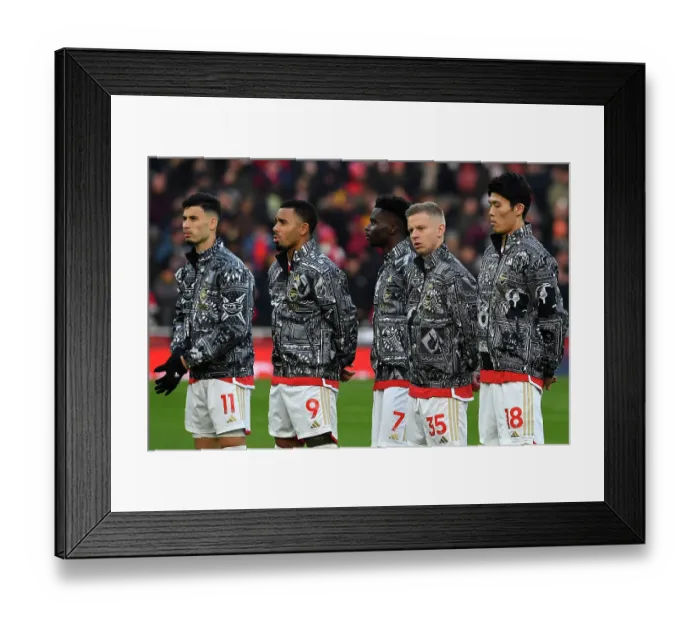 Framed Print : Zinchenko's Determination: Arsenal vs. Wolverhampton Wanderers - Premier League Clash at Emirates Stadium (2023-24)