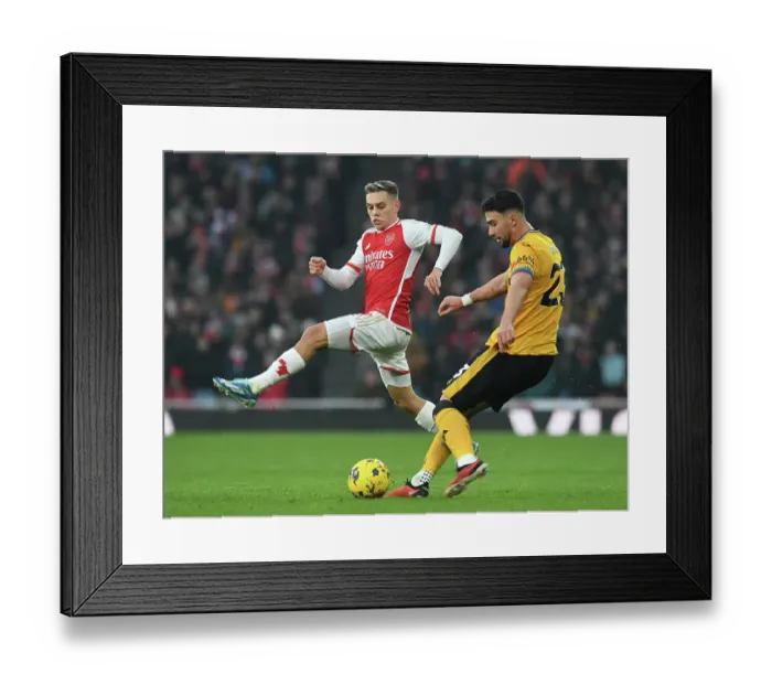 Framed Print : Arsenal's Trossard Shuts Down Kilman: Arsenal's Victory Over Wolves (2023-24) Framed Print : Arsenal's Trossard Shuts Down Kilman: Arsenal's Victory Over Wolves (2023-24)