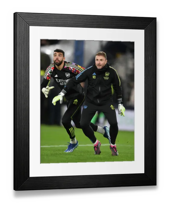 Framed Print : Arsenal's David Raya Prepares for Luton Town Clash in Premier League (2023-24)