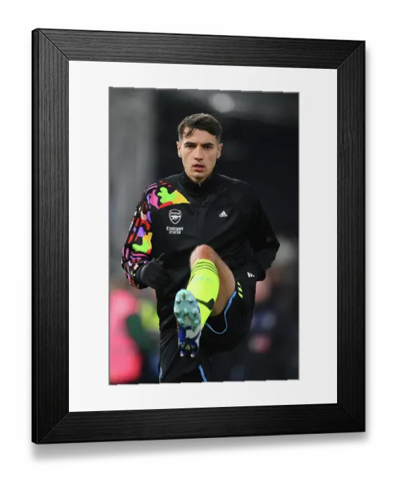 Framed Print : Arsenal's Jakub Kiwior Gears Up for Luton Town Clash (2023-24 Premier League) Framed Print : Arsenal's Jakub Kiwior Gears Up for Luton Town Clash (2023-24 Premier League)